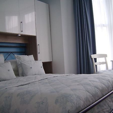 Langdon Villa Guest House Tenby Kültér fotó