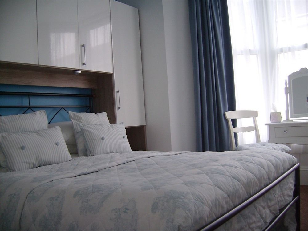 Langdon Villa Guest House Tenby Kültér fotó